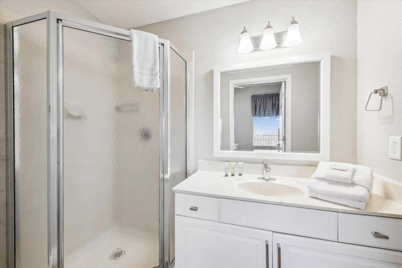 Gone Coastal - Tidewater Beach Resort #2410 By Book That Condo Panama Stadt Exterior foto